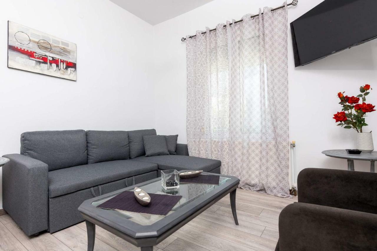לימנאס Anastasia'S Apartment מראה חיצוני תמונה
